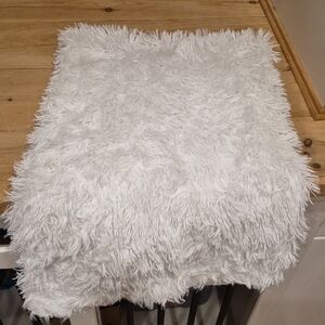 💙White Faux Fur Shag Throw Blanket
